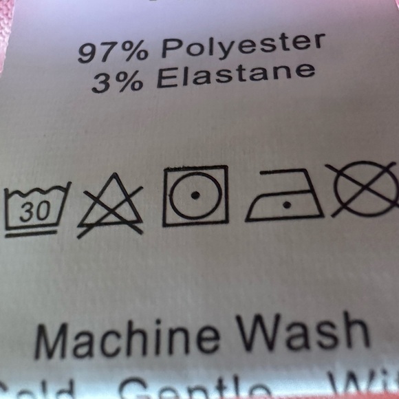 Ladies Graphic T Shirt with Strawberry Print Size XXL - Picture 3 of 3